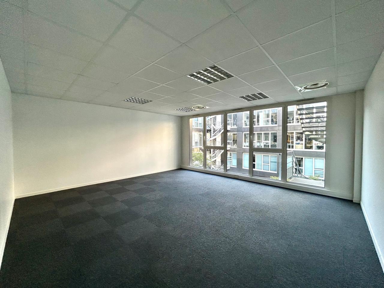 Bureau Rennes 588m² Location bureau Rennes Ille-et-Vilaine OLBUR2426108 6